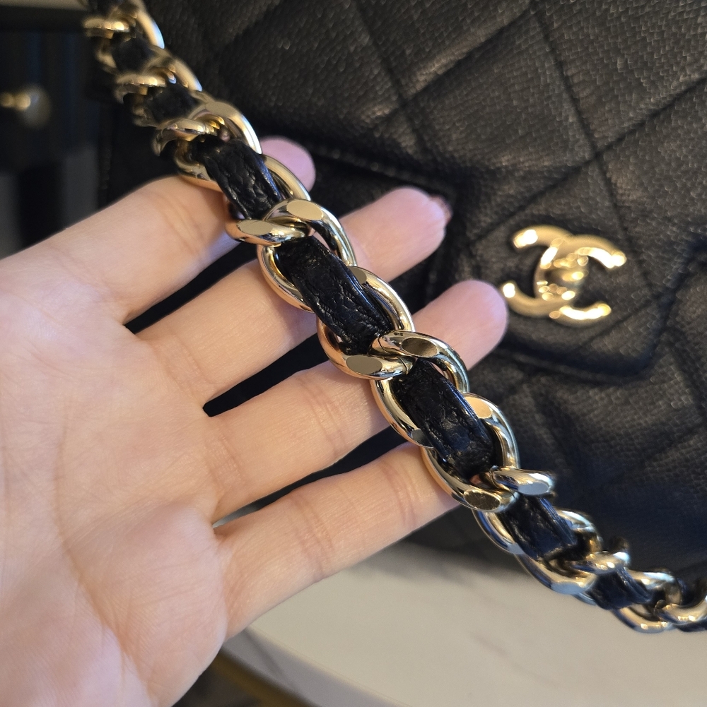🔥 Chanel Black Quilted Caviar Shoulder Bag 🔥 - Picture 13 of 17